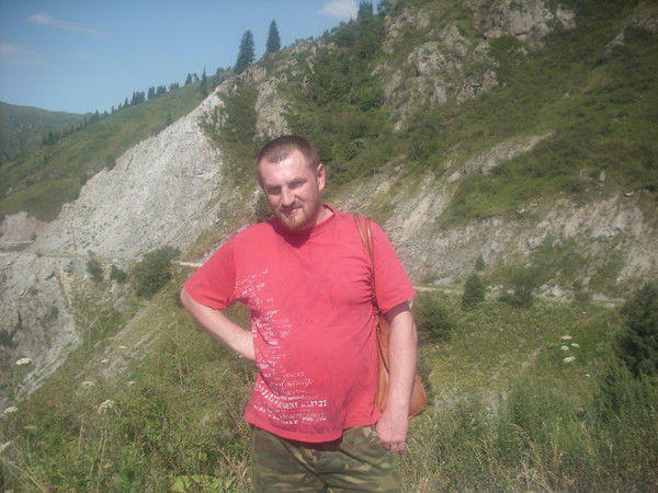 Виктор Петров