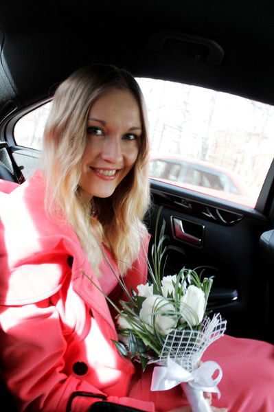 Оленька Конькова