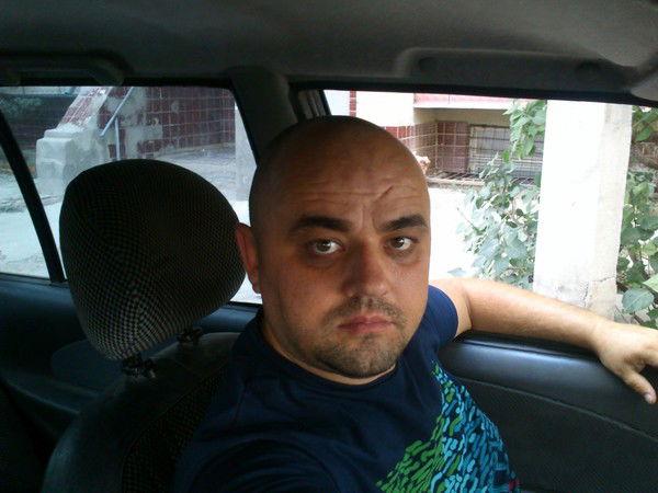 Николай Попов