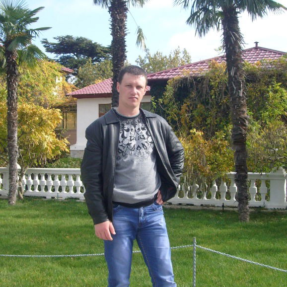 Гена Хребтов