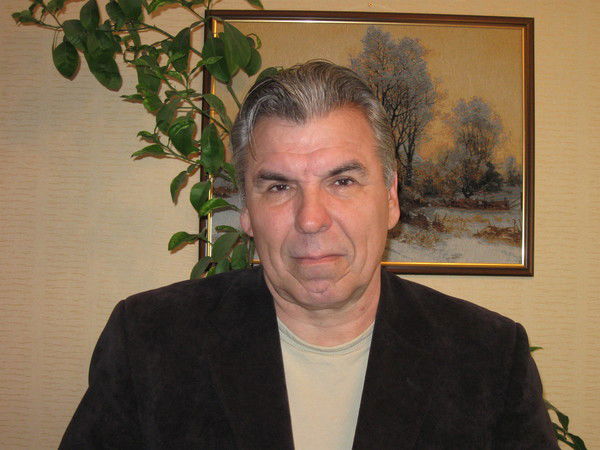 Владимир Плахов