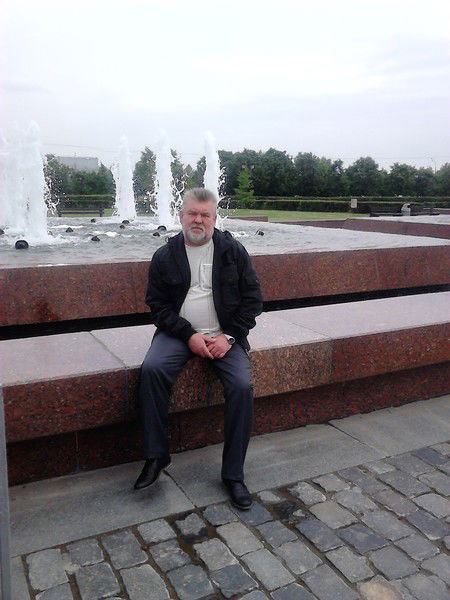 Олег Авралев