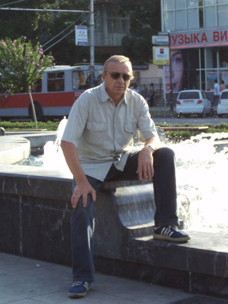 Виктор Голенко