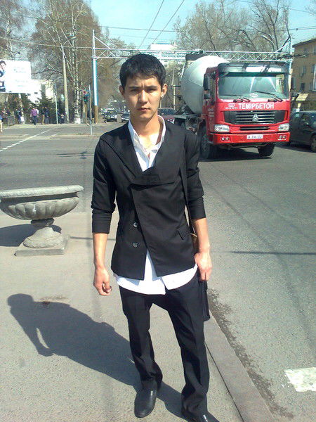 Досбол Мусин