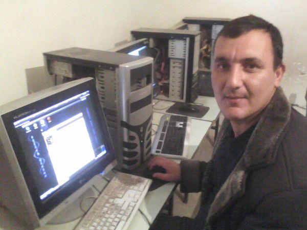 Хуршид Холмуродов