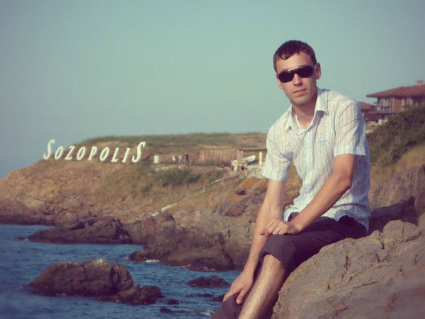 Игорь Бездробный