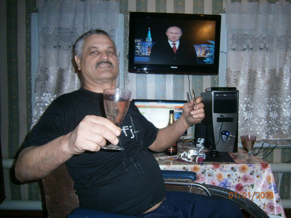 Виталий Кустарев