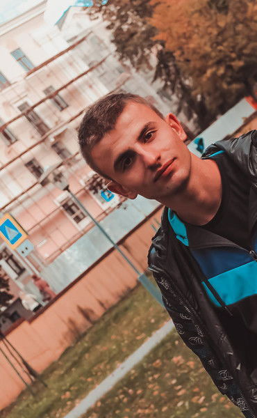 Андрей Михновец