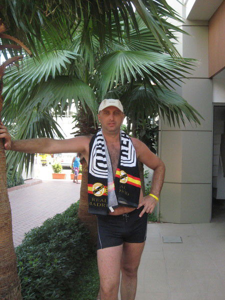 Руслан Попов