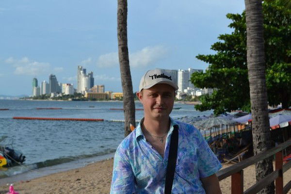 Паша Сырников