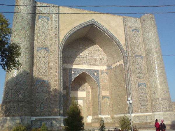 Икром Абдуллаев