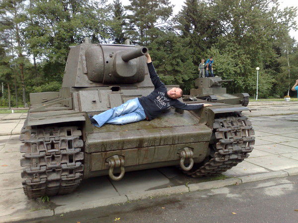 Алексей Бобров