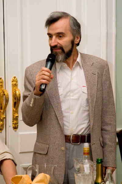 Mарк Зoлoтaрь