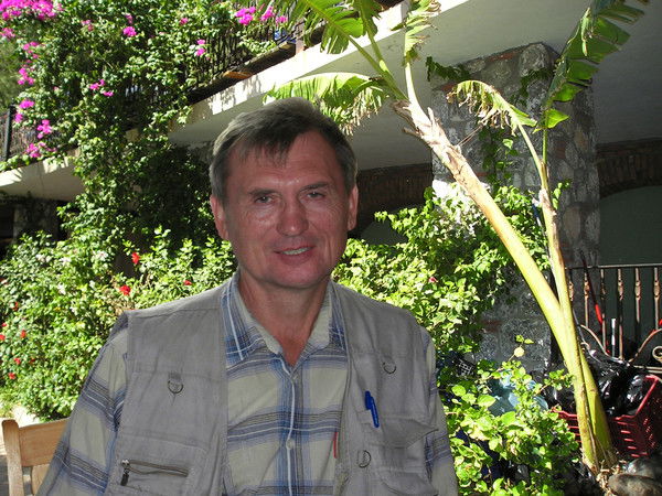 Олег Белокопытов