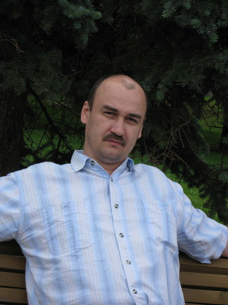 Александр Комаров