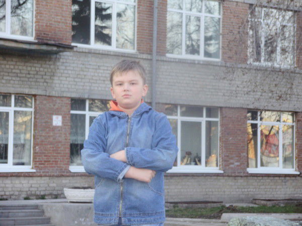 Александр Лавров