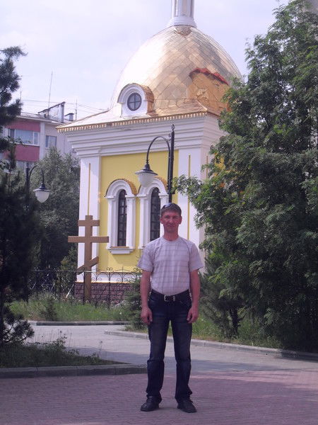 Толя Гайдай