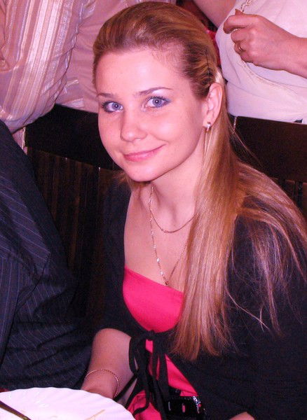 Юля Стопницкая