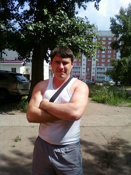 Артем Саратовкин