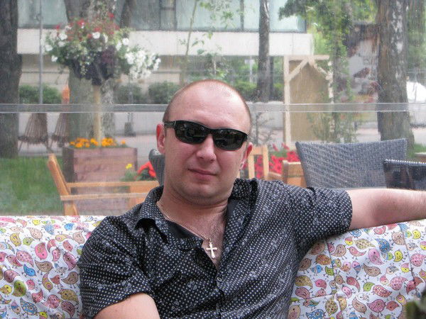 Дмитрий Апрель