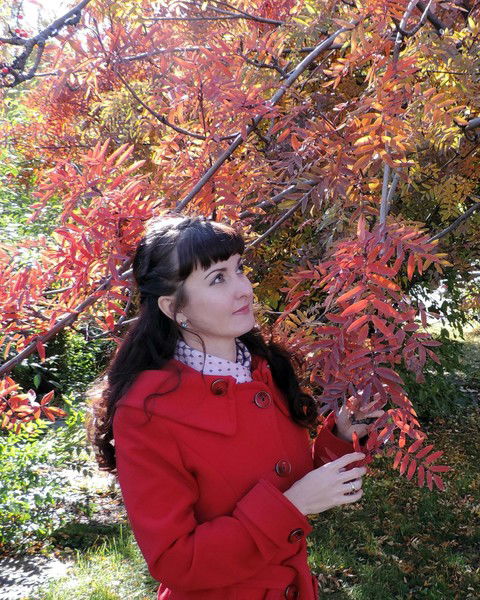 Елена Конова