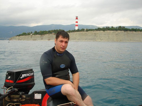 Артем Кухарский