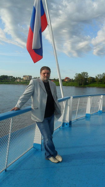 Александр Васильев