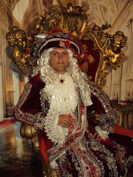 Владимир Леонов