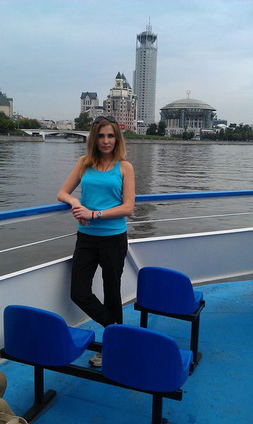 Марина Попова