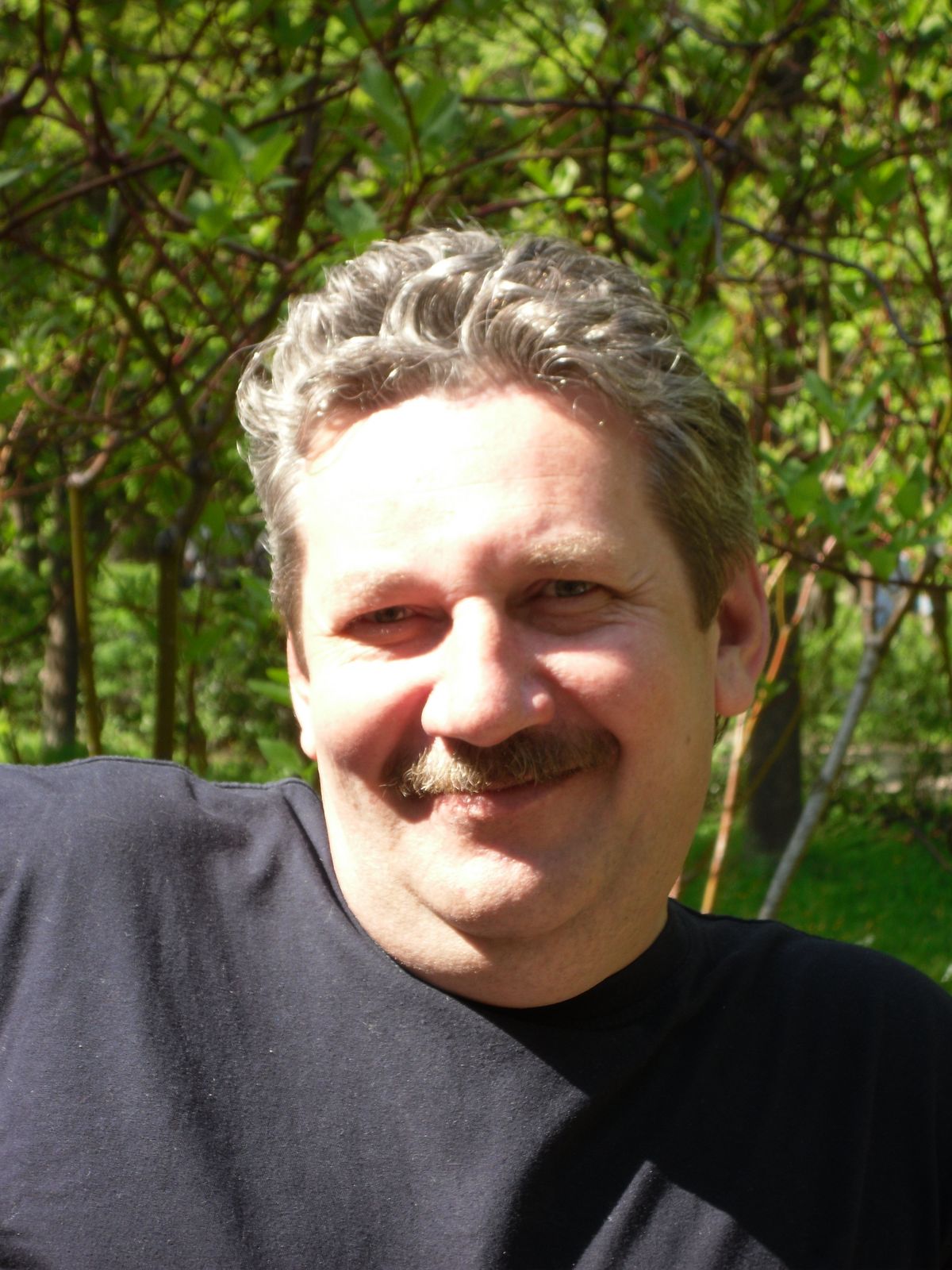 Михаил Иванов