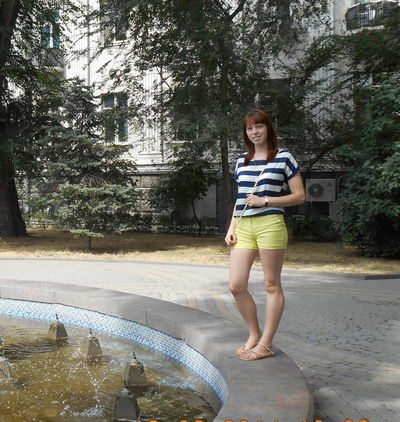 Лена Тихонова