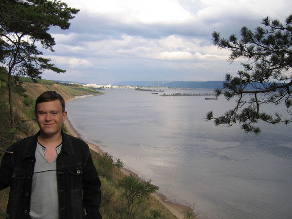 Владимир Аникин