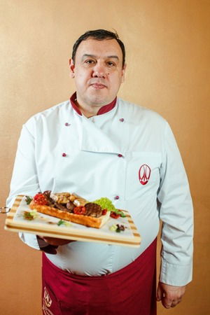 Юрий Захаров