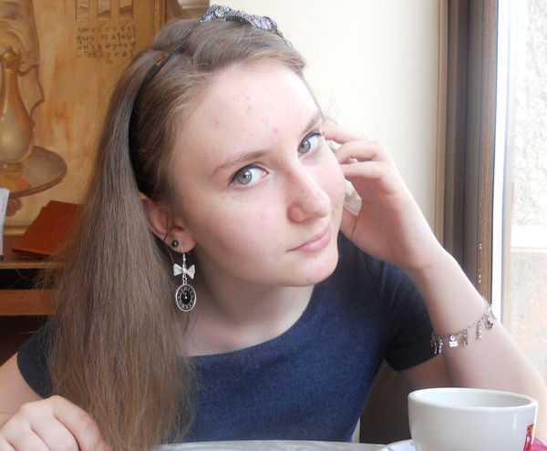 Лара Гущина