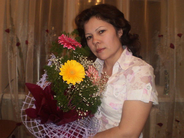 Лена Сулейманова