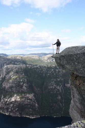 Александр Зернов