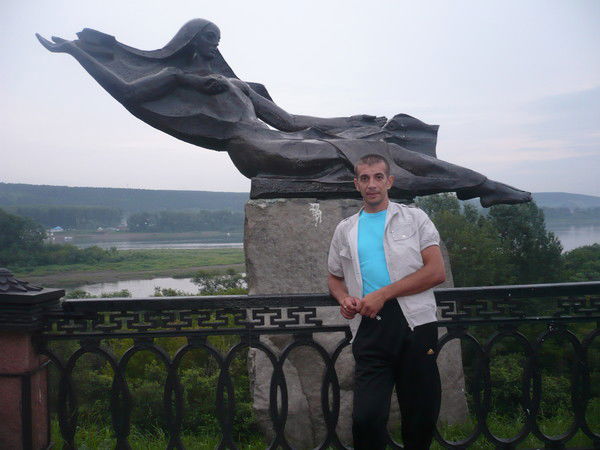 Максим Дудин