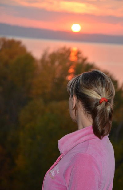 Оля Новгородова