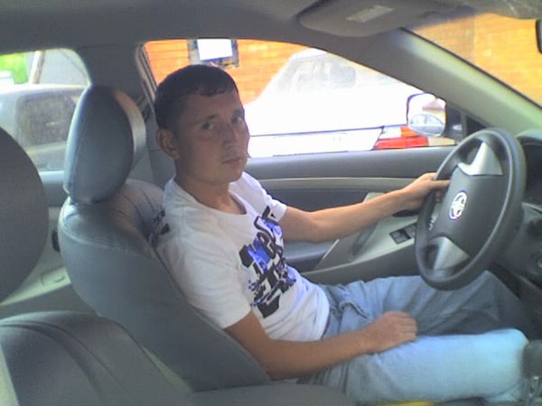 Денис Валиев