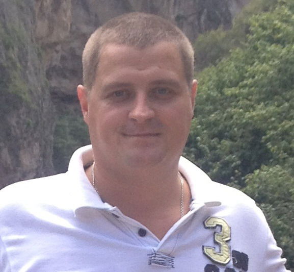 Антон Сафонов