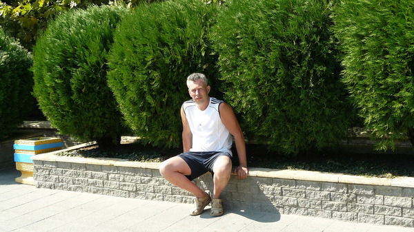 Александр Ефремов