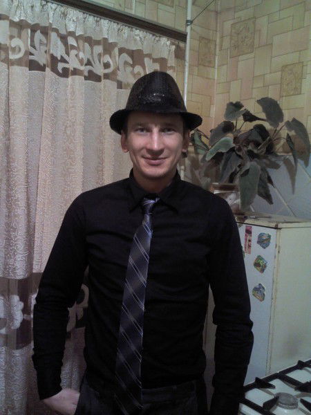 Антон Погребняк