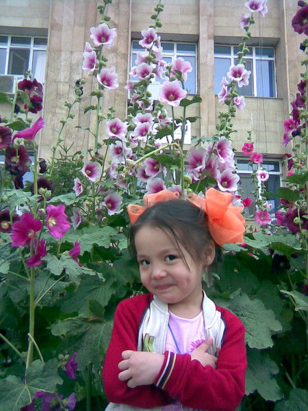 Лаура Бисембай