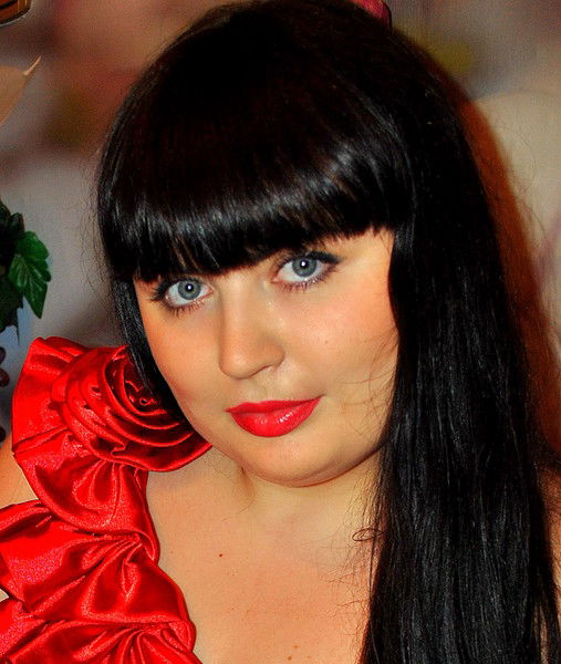 Юля Половинко