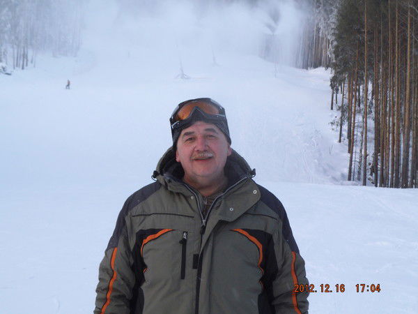 Игорь Устименко