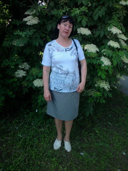 Валя Паутова