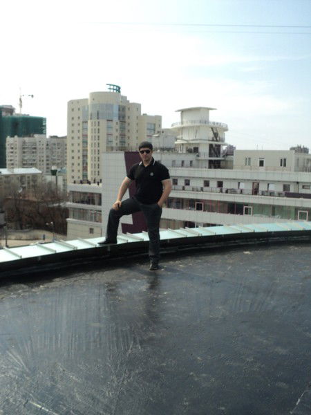 Жамoлов Наврузбек