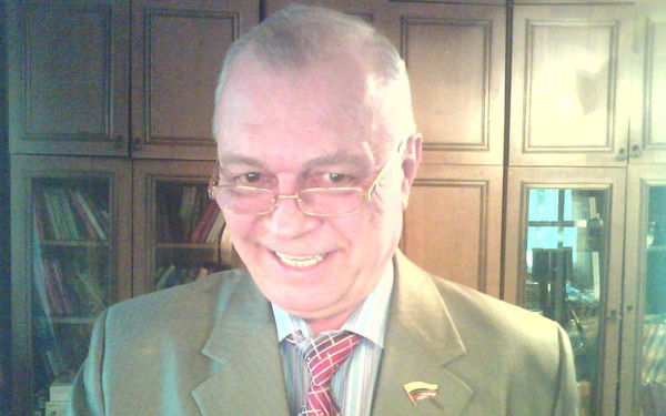 Владимир Болов