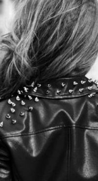 Ксюша Трехсвоякова