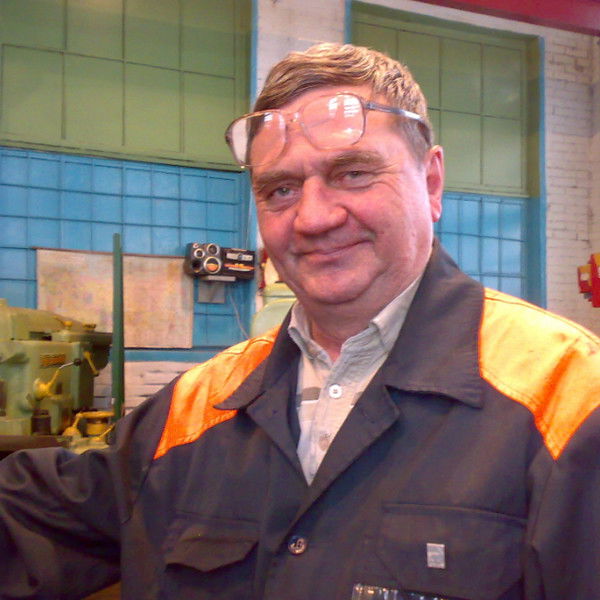 Владимир Емельянов